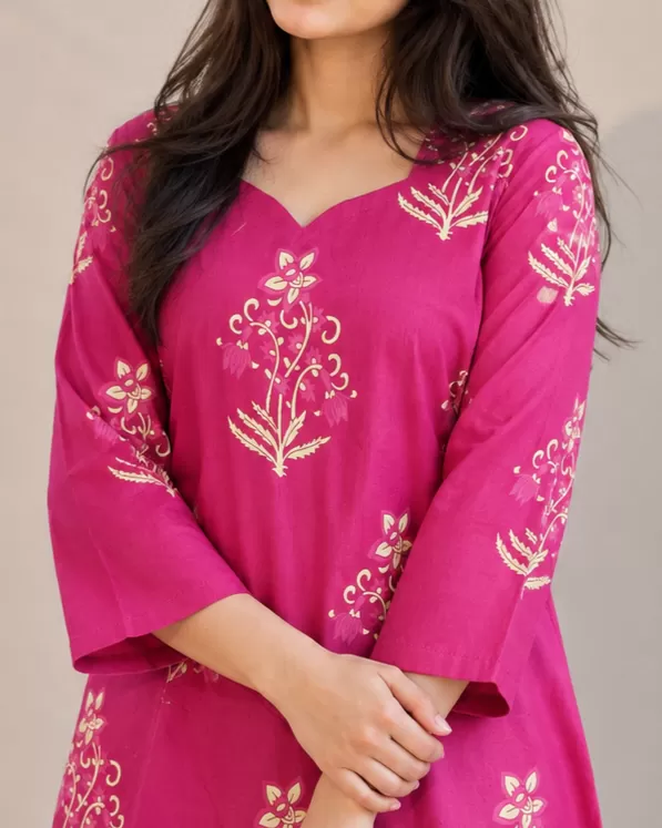 Bindaslook Floral Magenta Pink Cotton Short Kurti for Women